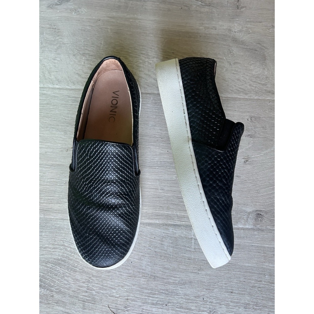 Vionic Woman's Splendid Demetra Black Leather Slip On Sneakers Size 7 - Picture 2 of 8